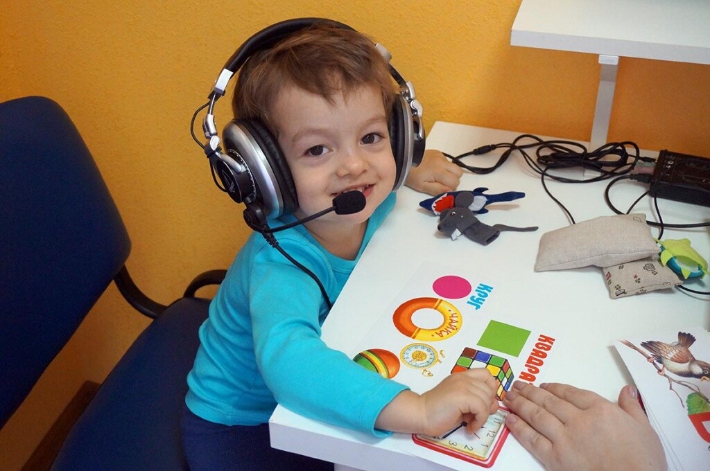 Занятия в аудиотренажере Занятия в аудиотренажере Томатис